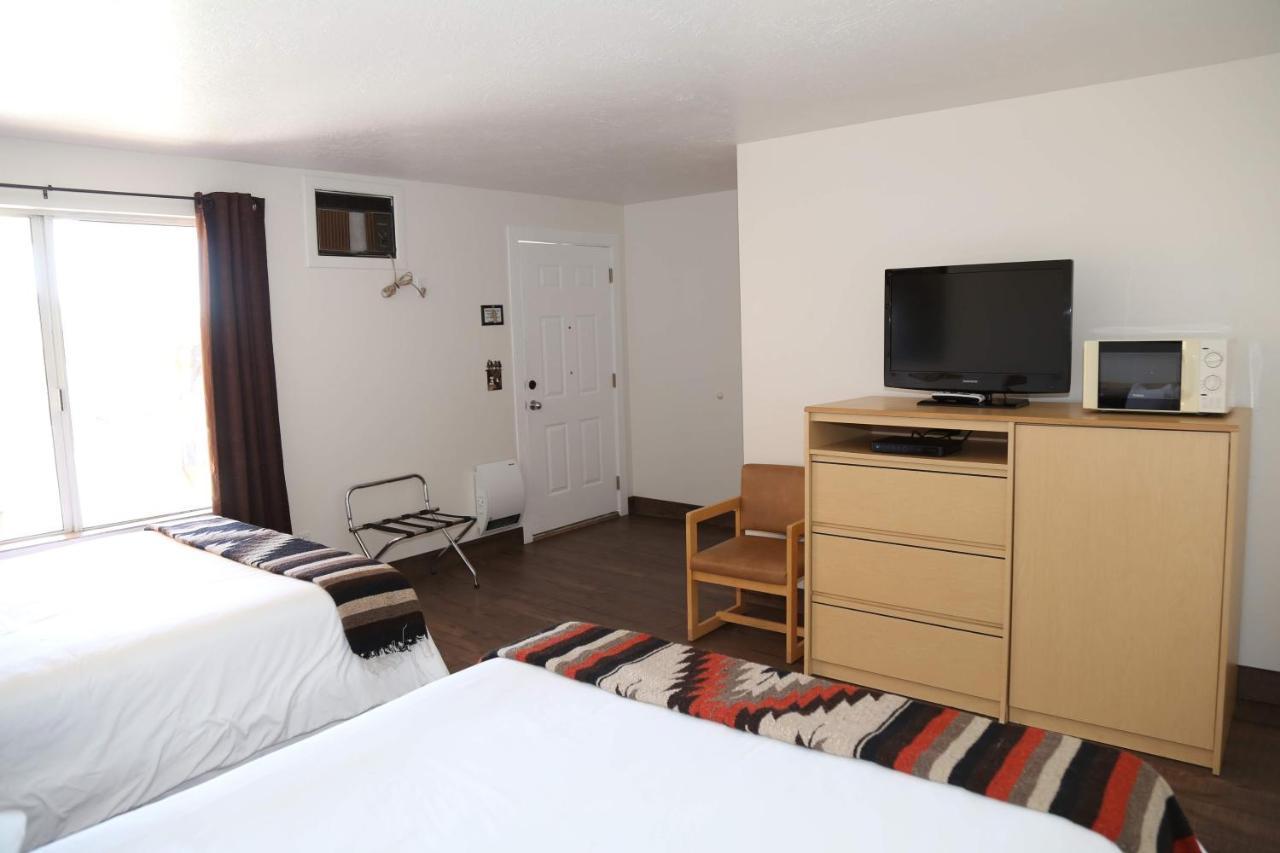 The Riverside Ranch Motel And Rv Park Southern Utah Hatch Εξωτερικό φωτογραφία
