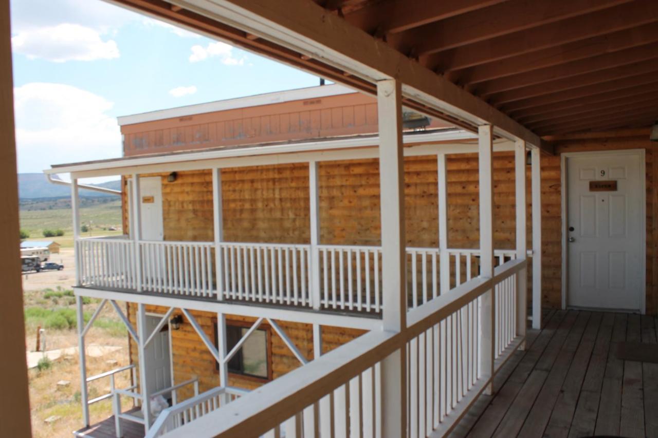 The Riverside Ranch Motel And Rv Park Southern Utah Hatch Εξωτερικό φωτογραφία