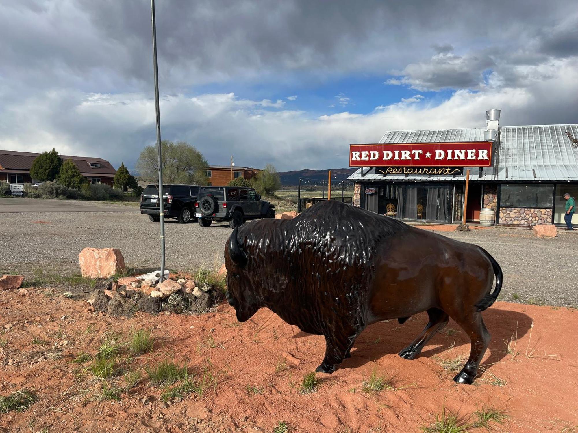 The Riverside Ranch Motel And Rv Park Southern Utah Hatch Εξωτερικό φωτογραφία