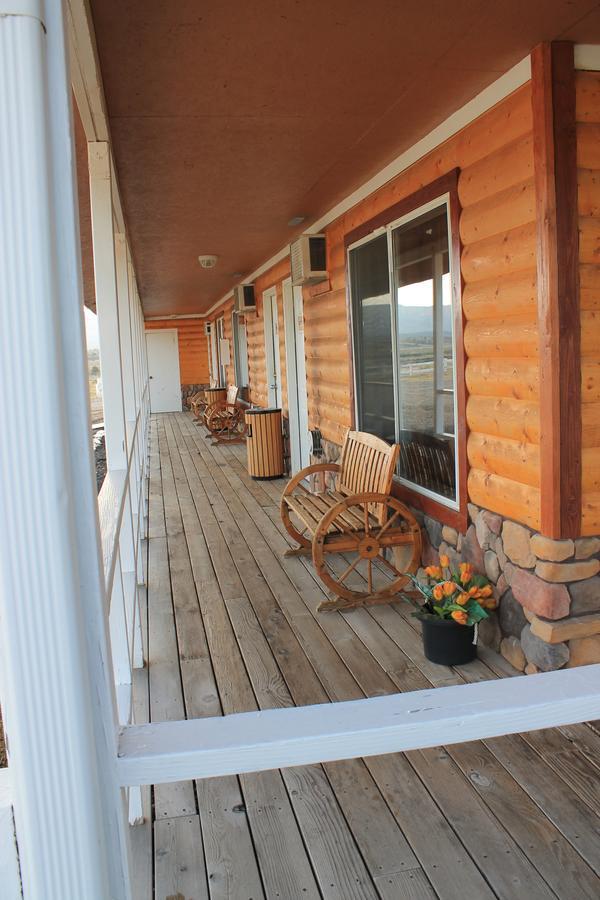 The Riverside Ranch Motel And Rv Park Southern Utah Hatch Εξωτερικό φωτογραφία